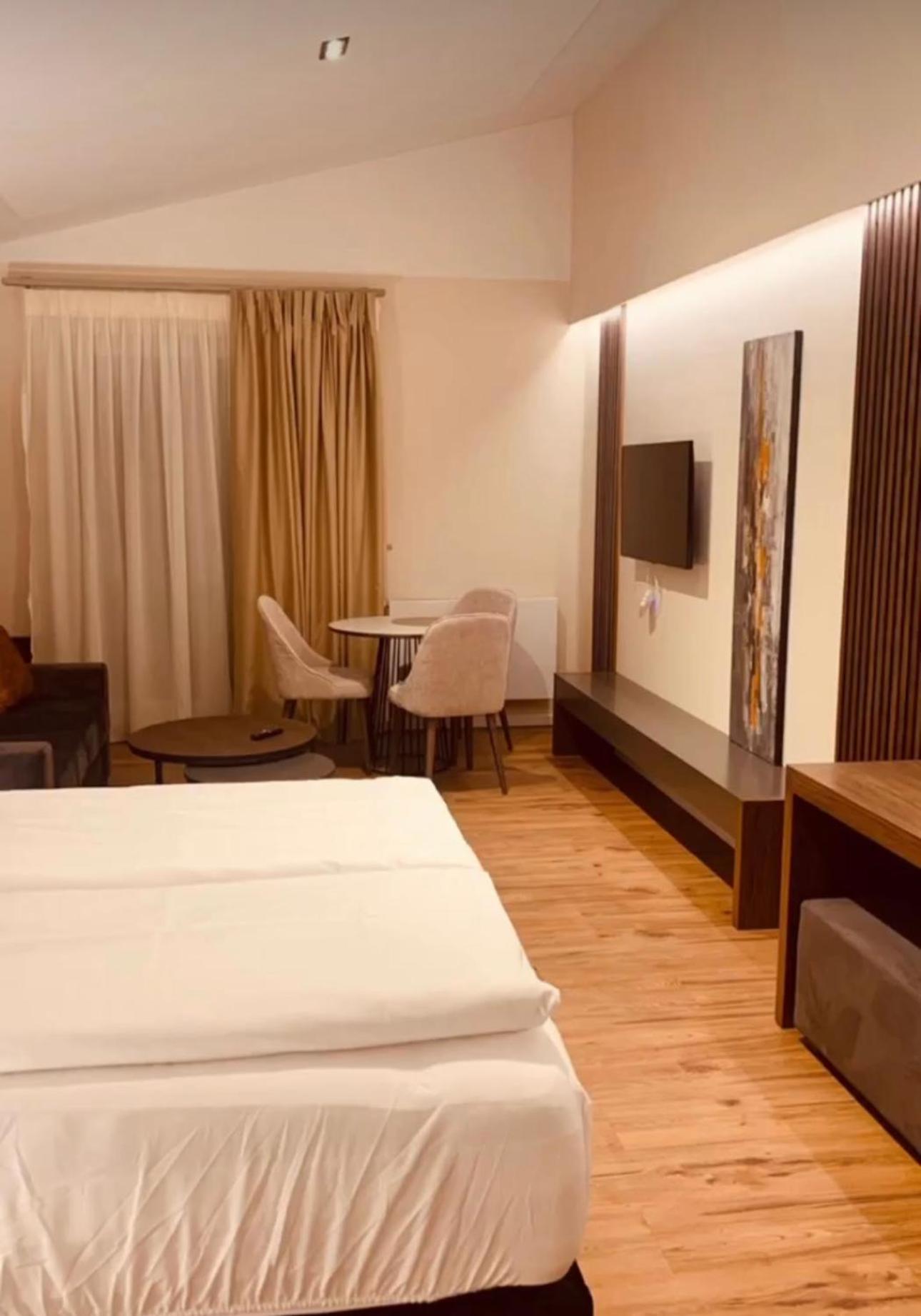 Akropolis Hotel Nürnberg Eksteriør bilde